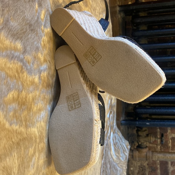 Dolce Vita Size 8 Espadrills - Picture 3 of 5